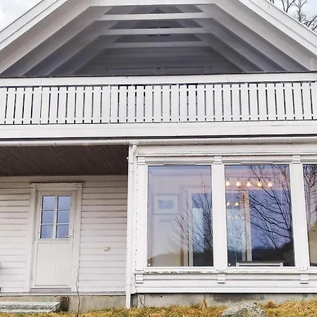 3 Person In Lejlighed Lyngdal